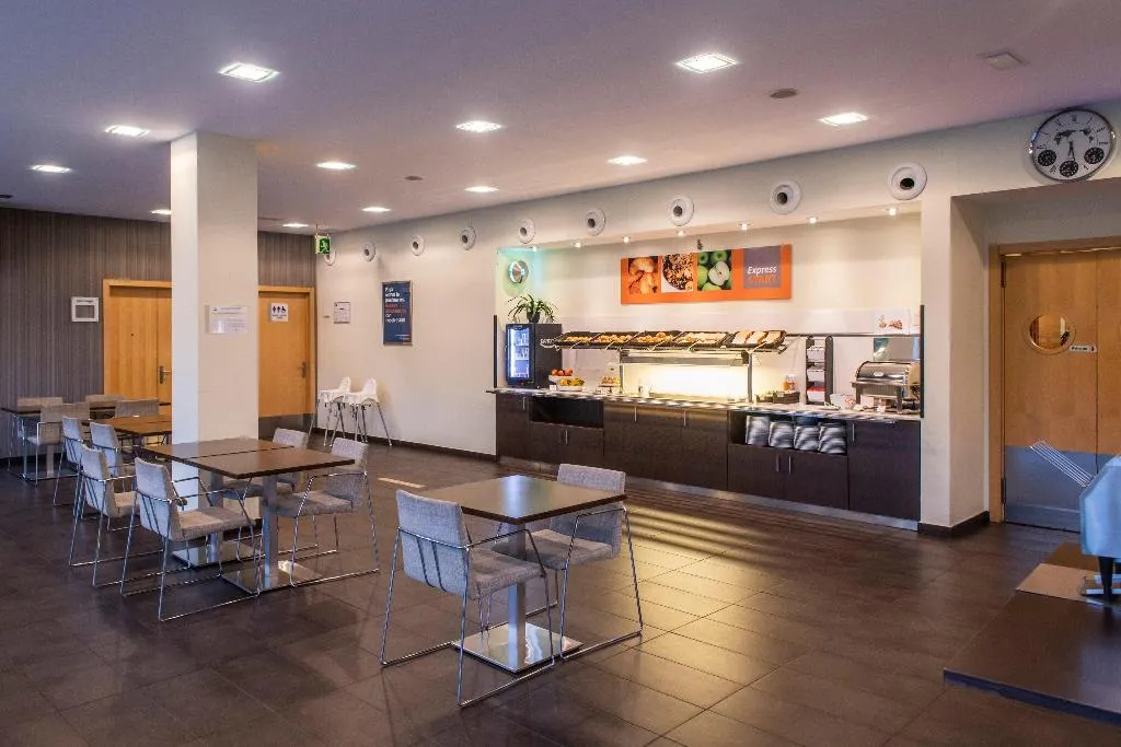 Restaurant, Holiday Inn Express Barcelona - Sant Cugat, Barcelona