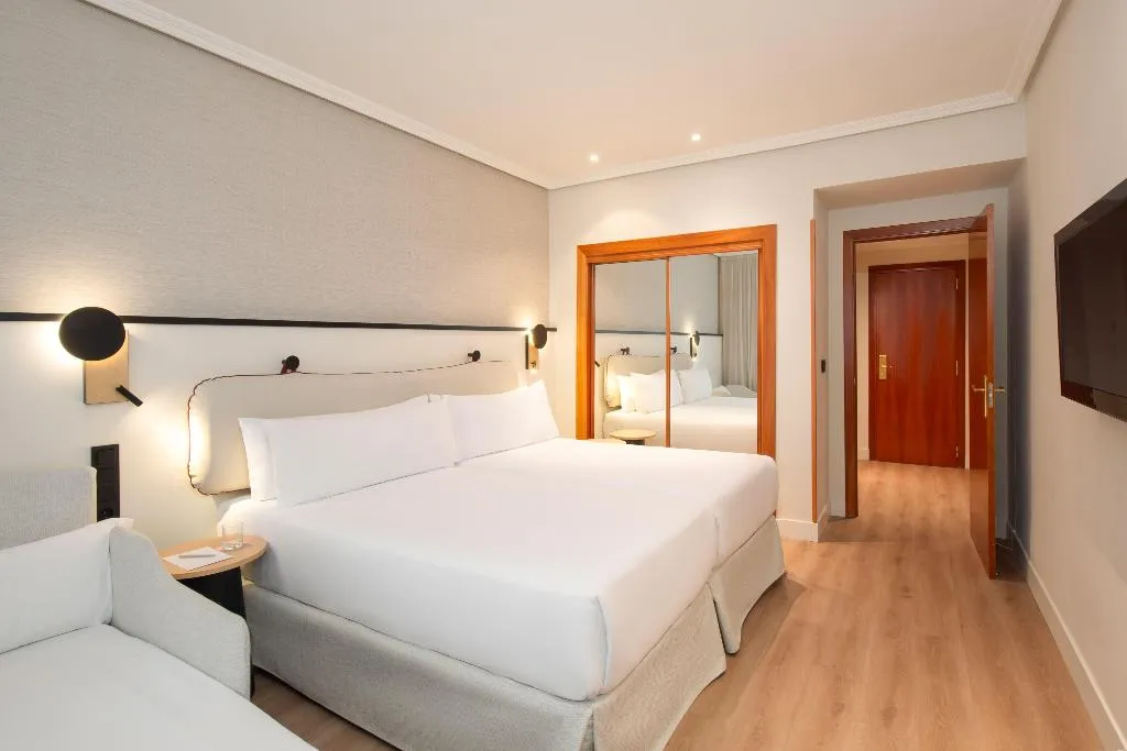 TRIPLE STANDARD Room, Madrid Alameda Aeropuerto Affiliated By Melia, Madrid