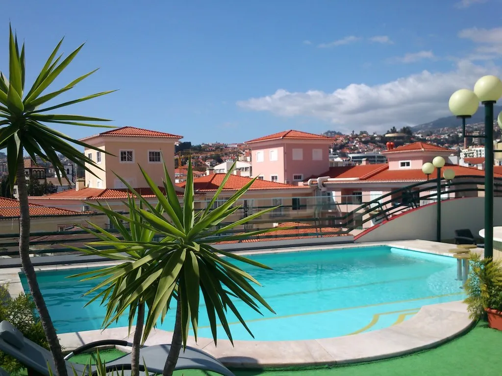 Pool, Windsor, Madeira