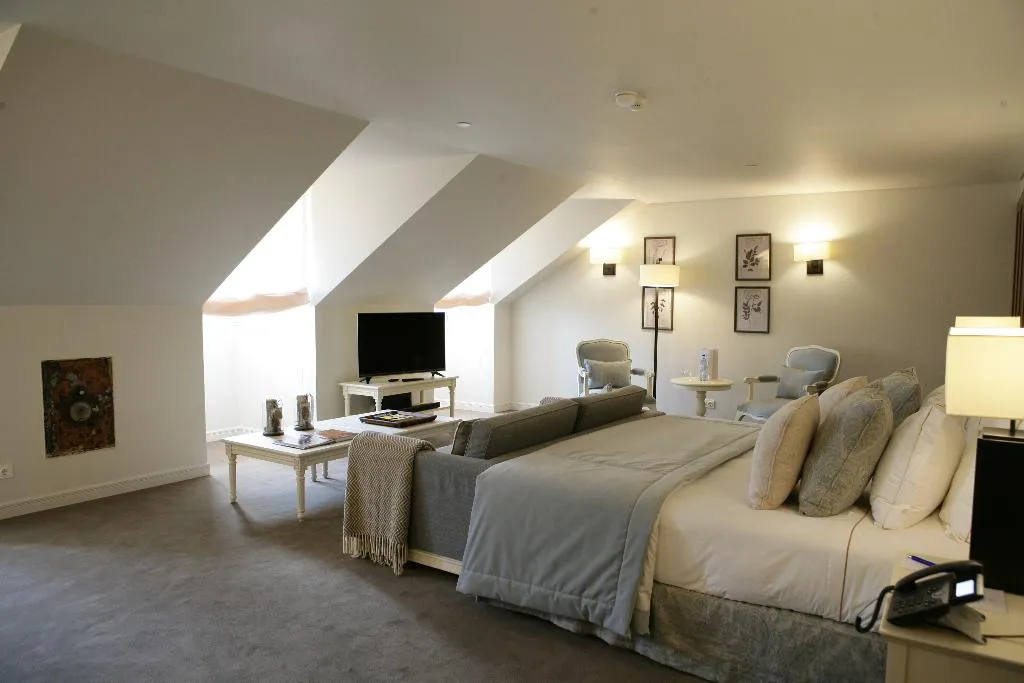 SUITE PRESTIGE Room, Corpo Santo Lisbon Historical Hotel, Lisbon