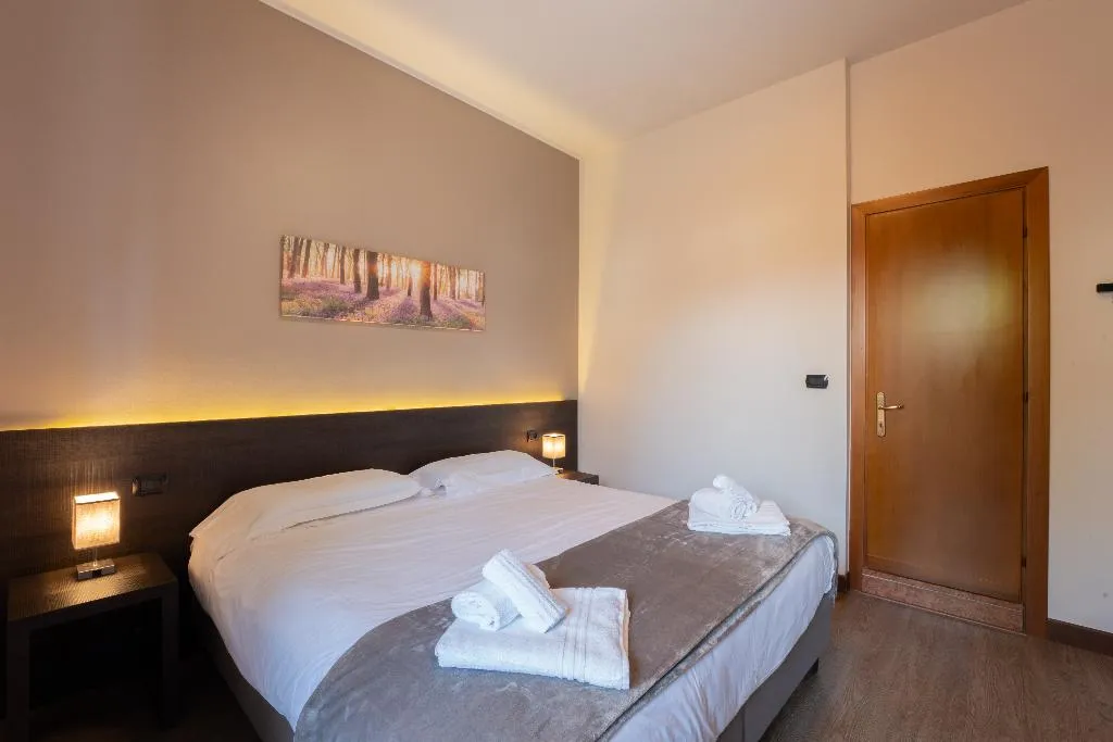 DOUBLE ECONOMY Room, Hotel Gardenia Sirmione, Milan