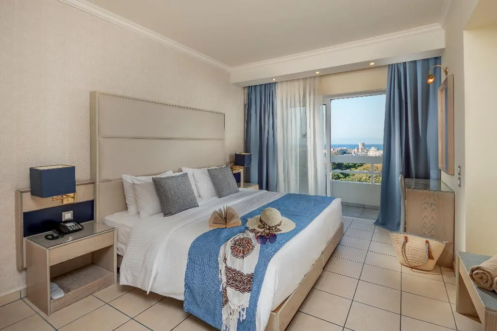 Room, Athineon, Rhodes