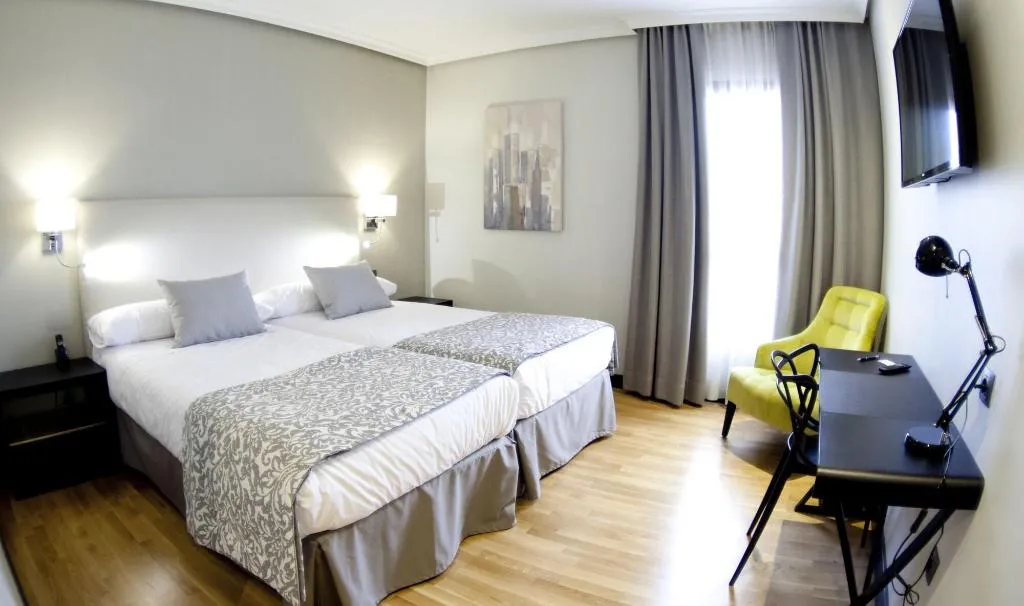 Room, Parque Real, Madrid