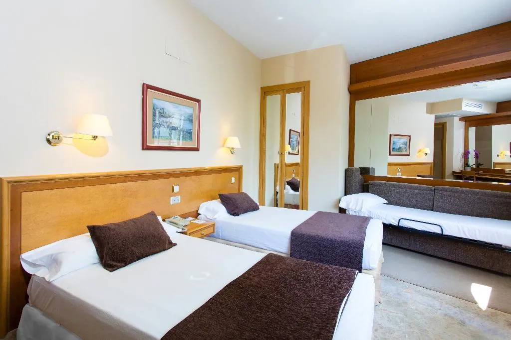 FAMILY ROOM STANDARD Room, VP Jardin de Tres Cantos, Madrid