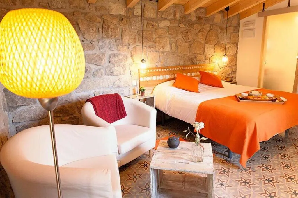 Room, Huerto San Antonio, Madrid