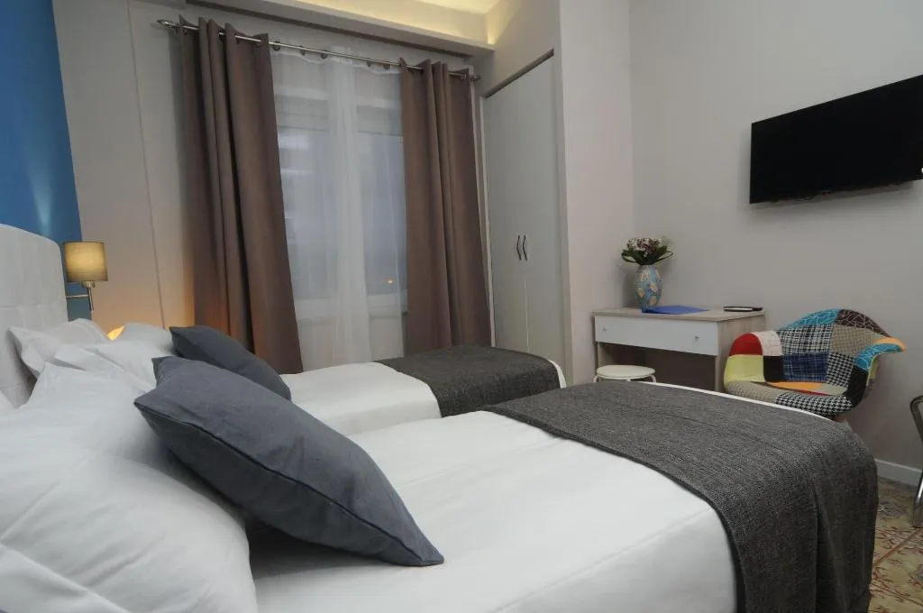 Room, La Casa Di Giorgio, Naples