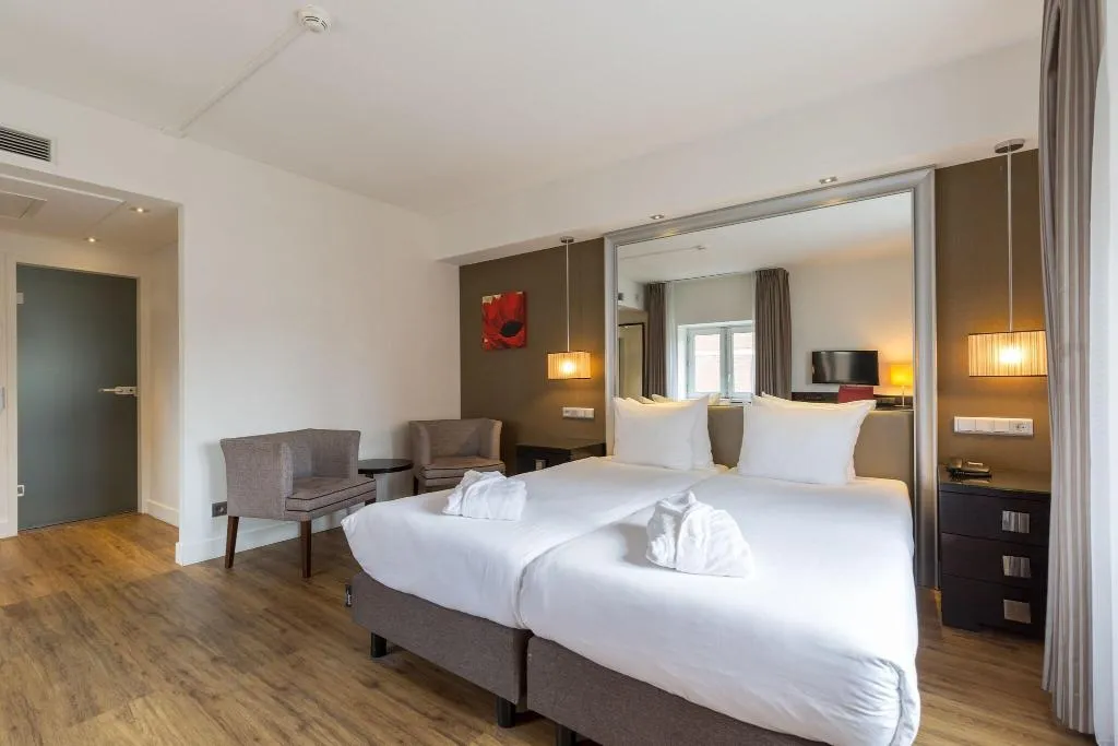 DOUBLE SUPERIOR KING BED Room, Grand Hotel Amrâth Kurhaus The Hague Scheveningen, Amsterdam