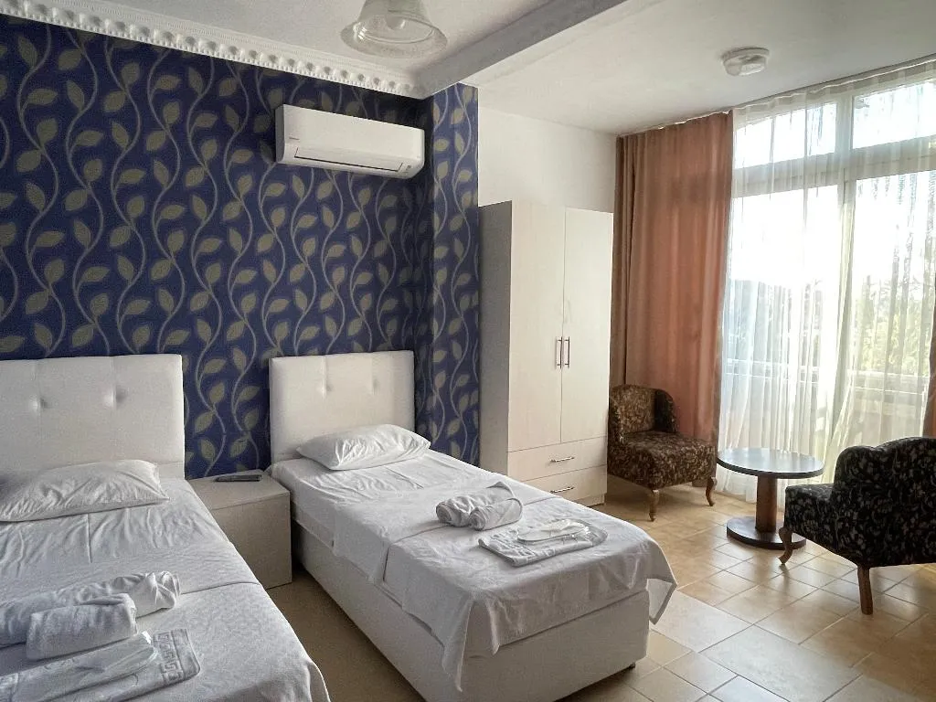 FAMILY ROOM PARTIAL SEA VIEW Room, Tayfun Hotel, Izmir