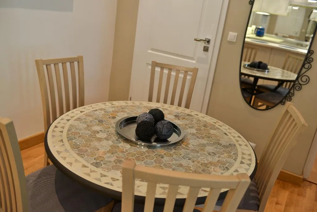 APARTMENT CAPACITY 5 TWO BEDROOMS Room, La Gioia Magic Orient Apartments, Krakow