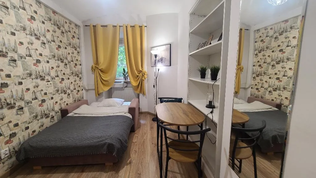 SINGLE NON SMOKING Room, Lorf Hostel and Apartments, Krakow