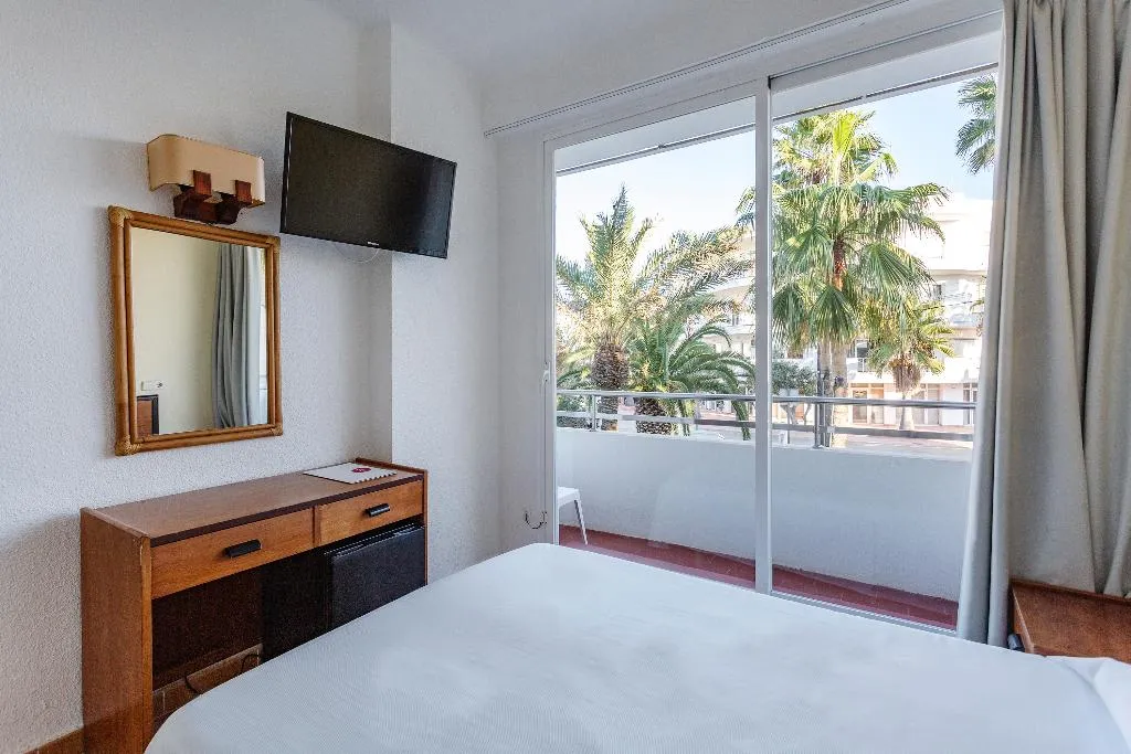 SINGLE WITH BALCONY Room, JS Cape Colom - Adults Only, Majorca