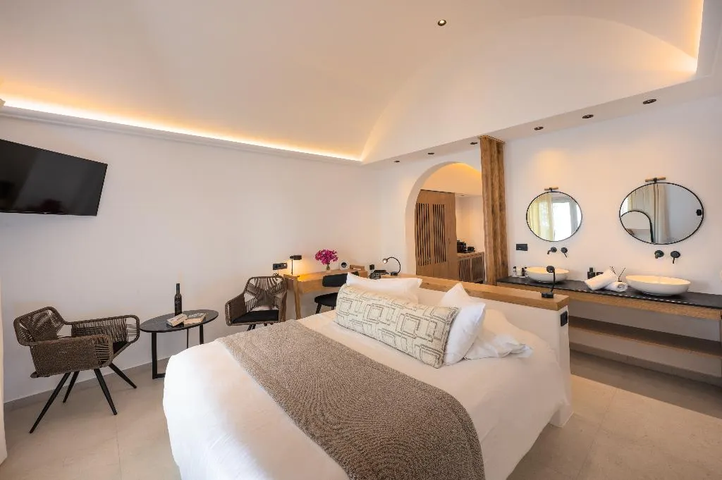 DOUBLE SUPERIOR SEA VIEW Room, Agali Houses, Santorini