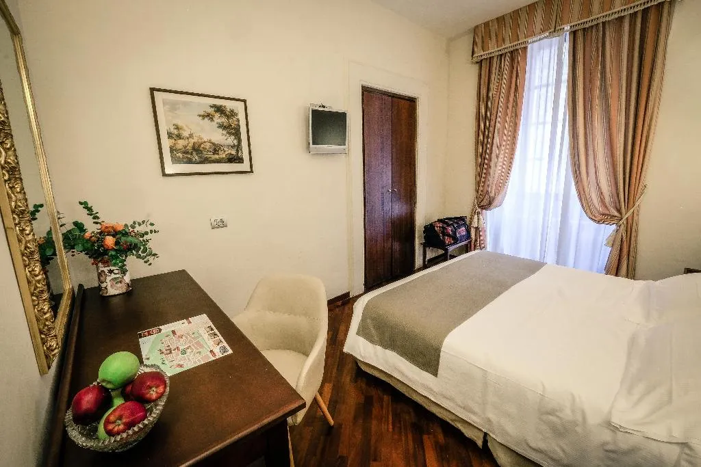 DOUBLE STANDARD Room, Hotel Bosone Palace, Umbria