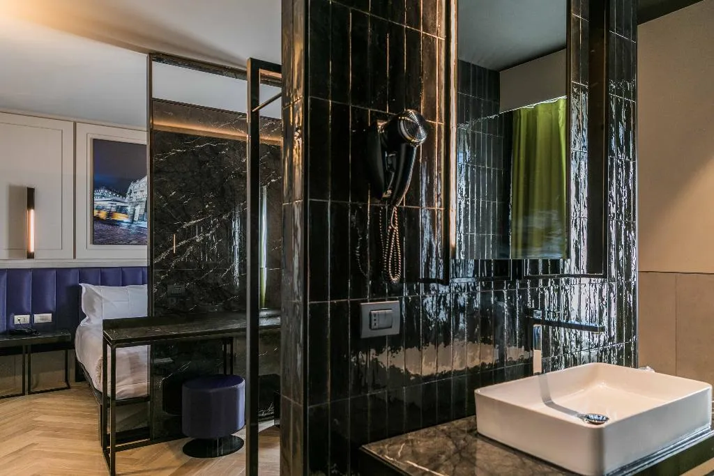 Room, Heart Hotel, Milan