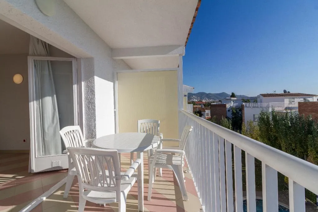 APARTMENT CAPACITY 4 Room, Sunway Amapola Apartments, Costa Brava