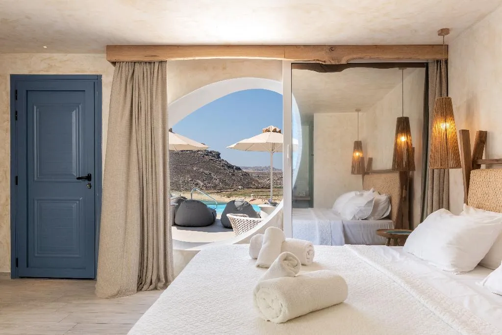 JUNIOR SUITE SEA VIEW Room, Panormos Village Seaside Resort, Mykonos