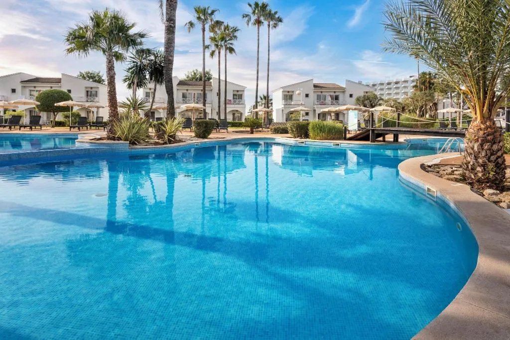 Pool, Garden Holiday Village, Majorca
