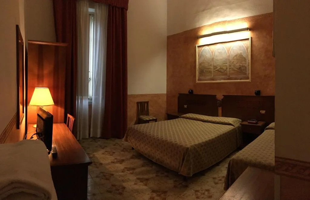 TRIPLE STANDARD Room, Olimpia, Florence