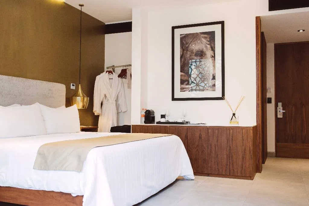 DOUBLE PREMIUM KING BED Room, IT Boutique Hotel & Restaurant, Playa Del Carmen