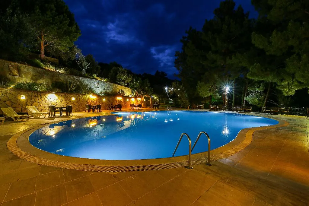 Pool, Dusler Vadisi Kazdaglari, Izmir