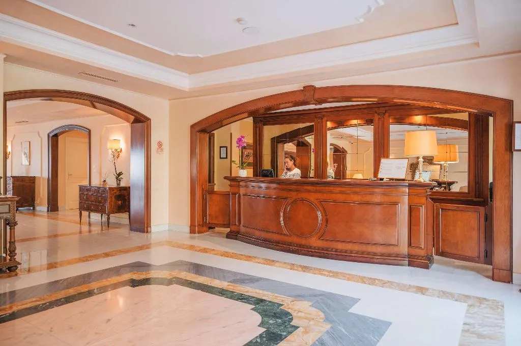 Lobby, Grand Hotel San Pietro, Taormina