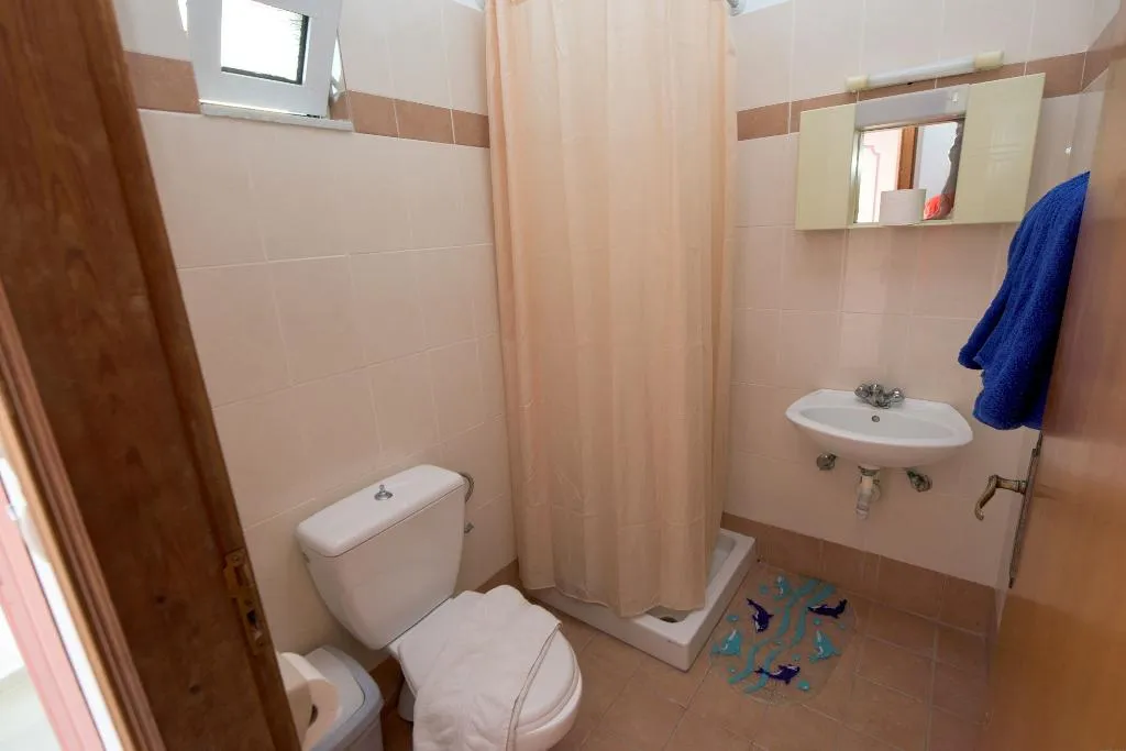 STUDIO CAPACITY 3 Room, Old Windmill Studios, Rhodes