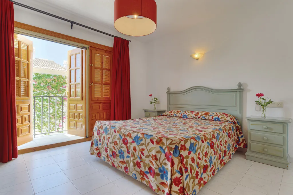 APARTMENT CAPACITY 4 ONE BEDROOM Room, Muthu Infiniti Beach Resort, Costa Almeria