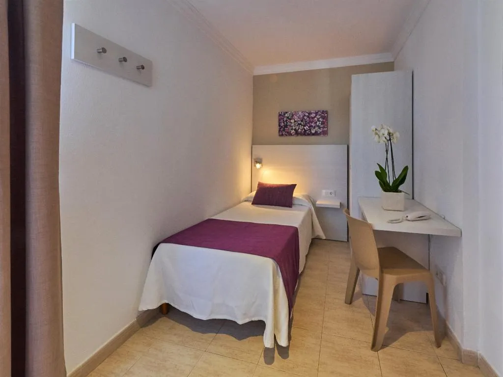 SINGLE WITH BALCONY Room, Flor los Almendros Hotel, Majorca