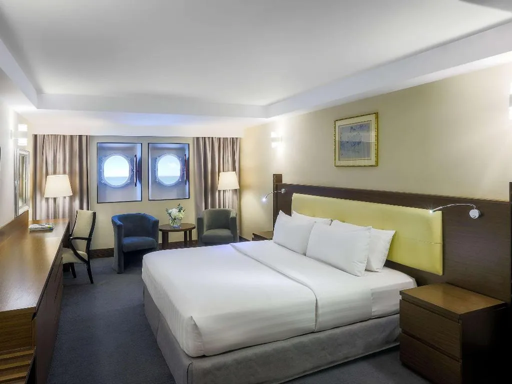 Room, Queen Elizabeth 2, Dubai