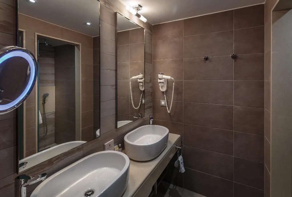 Room DELUXE SEA VIEW Room, Miraggio Thermal Spa Resort, Halkidiki