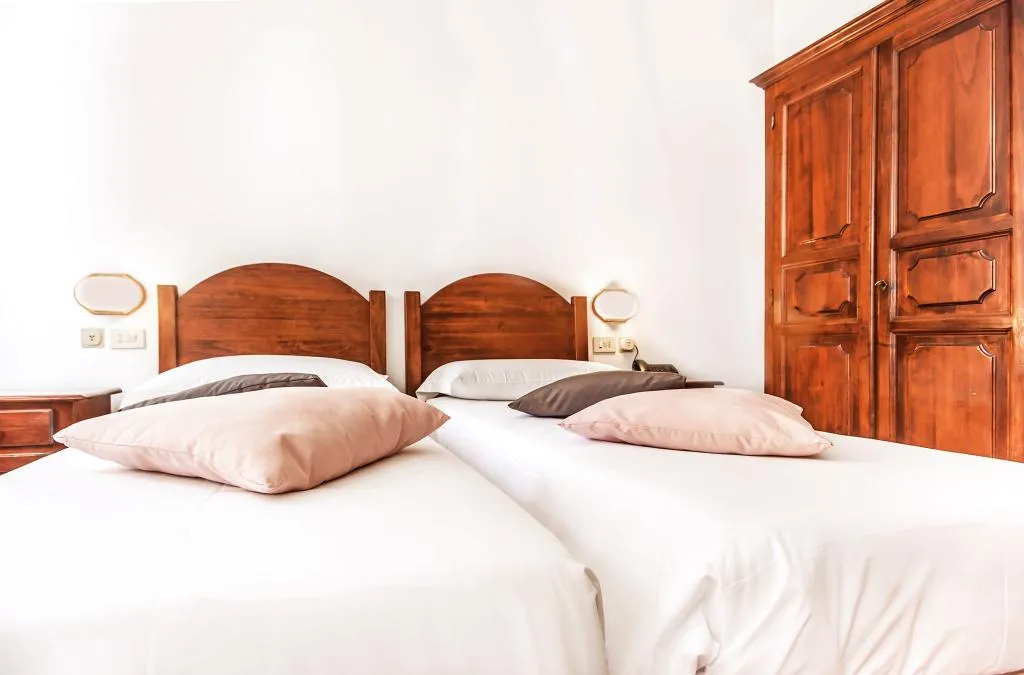 DOUBLE STANDARD Room, Costantini, Florence