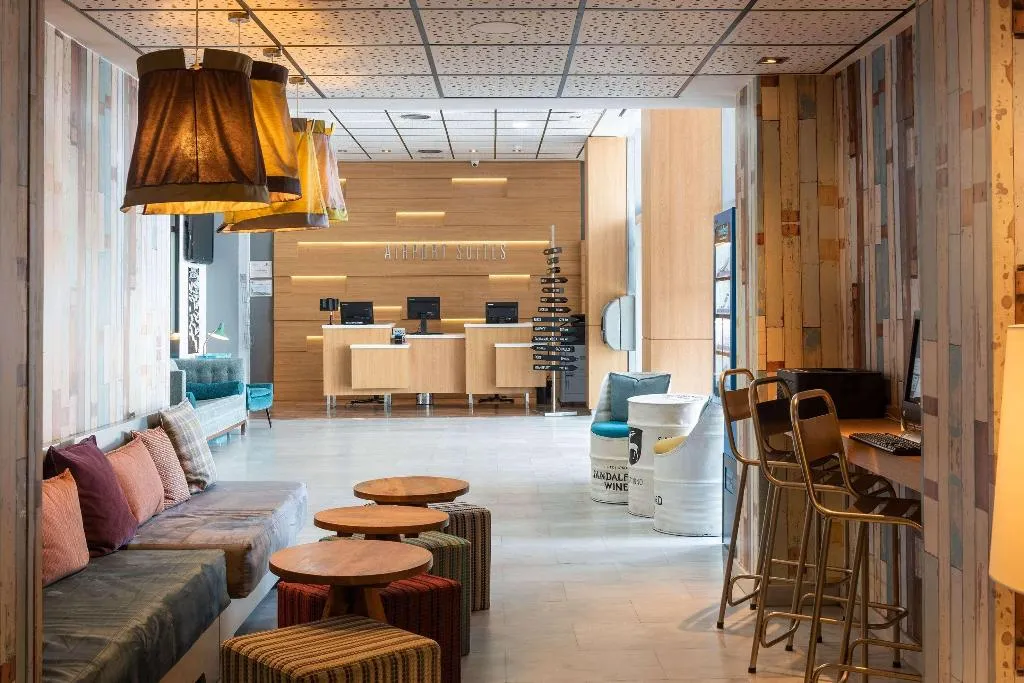 Conferences, Madrid Airport Suites Affiliated By Melia, Madrid