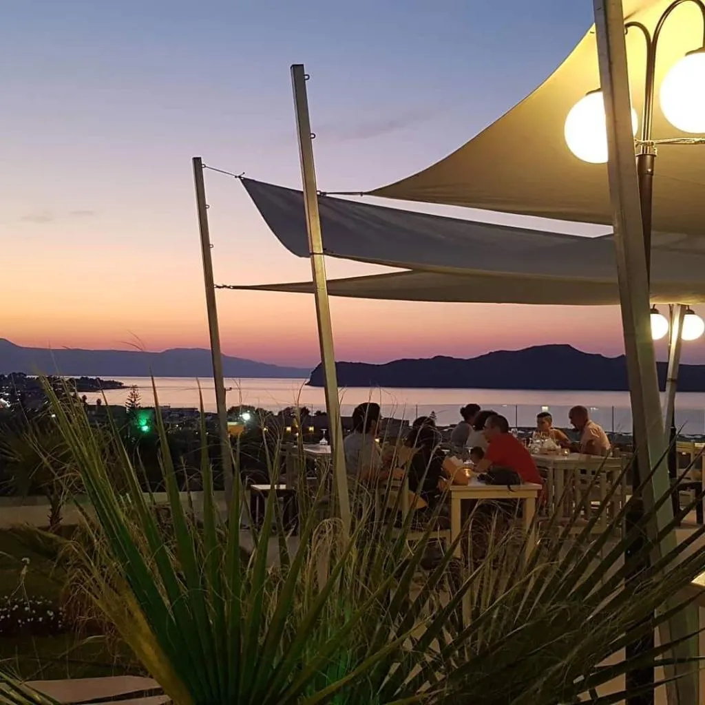Restaurant, Top Hotel, Crete