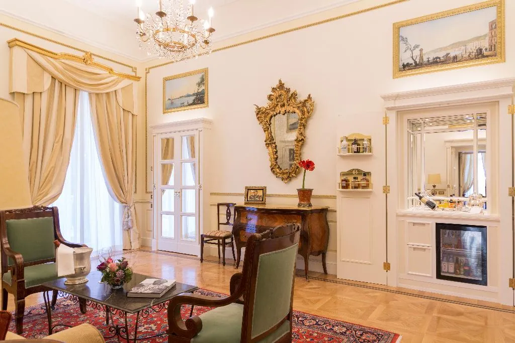 SUITE STANDARD Room, Grand Hotel Excelsior Vittoria Spa, Naples