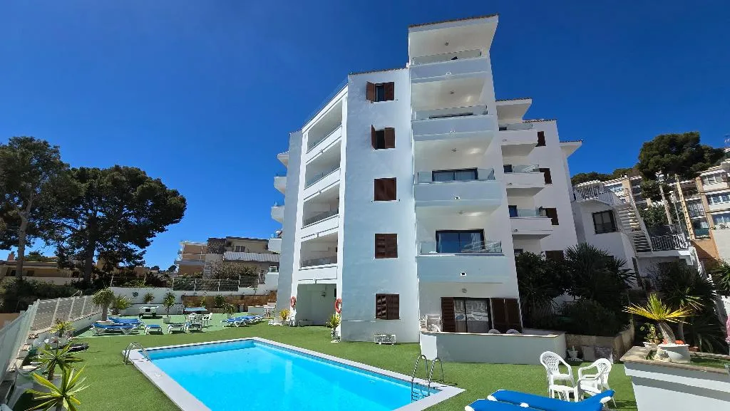 Terrace, Marina Palmanova Apartamentos, Majorca