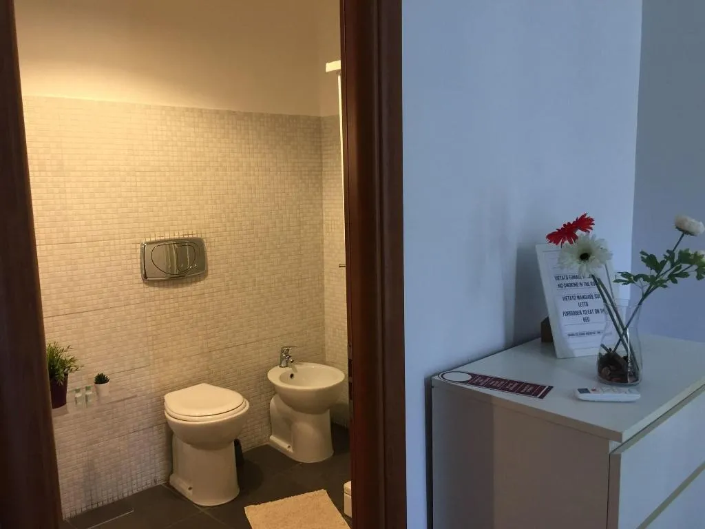 Room, Four Rooms, Catania