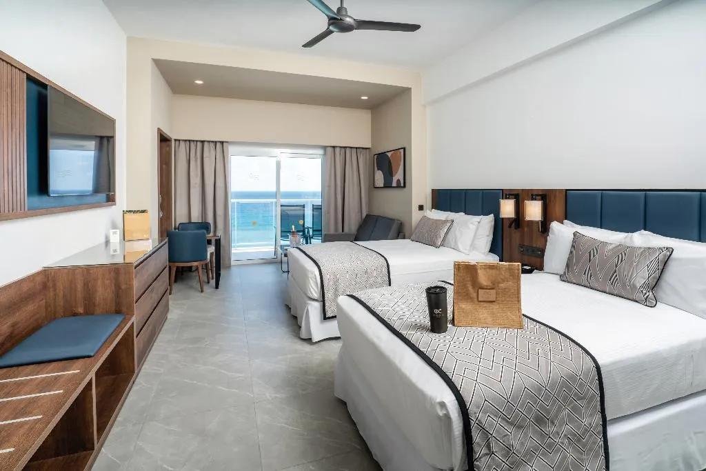 JUNIOR SUITE OCEAN FRONT Room, Riu Palace Kukulkan - Adults Only - All Inclusive, Cancun Area
