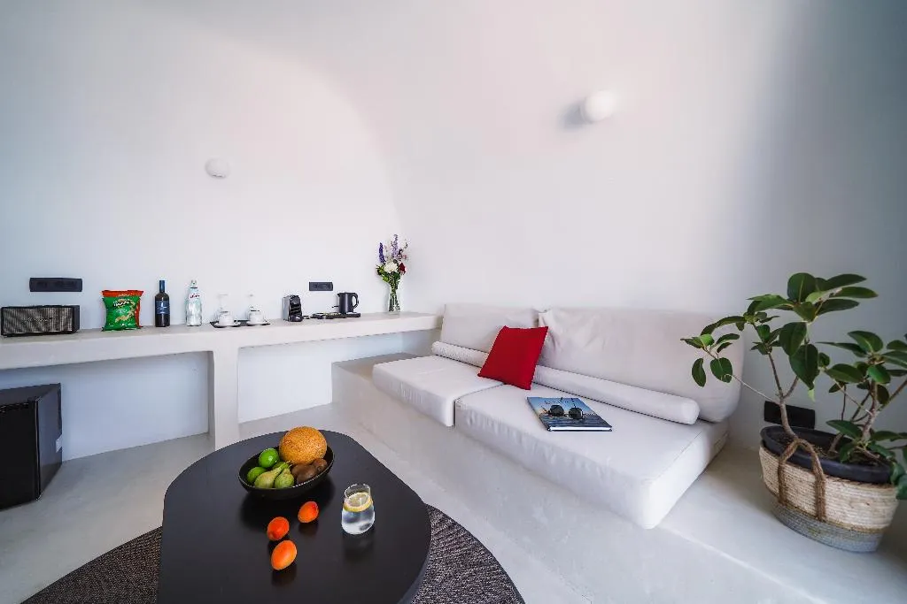 SUITE SUPERIOR WITH PRIVATE POOL Room, Santonero, Santorini