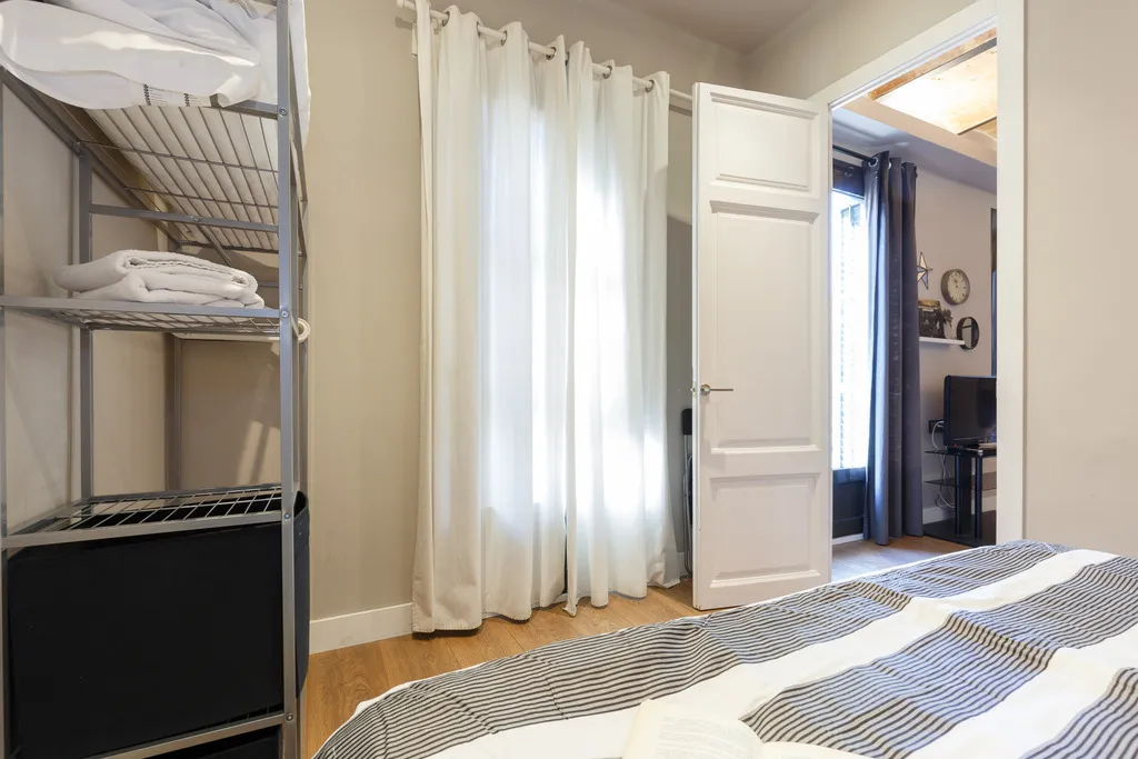 APARTMENT CAPACITY 2 Room, AinB Eixample-Miro Apartments, Barcelona