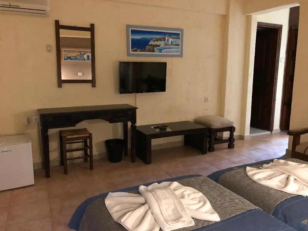 Room, Blue Sky Hotel, Crete