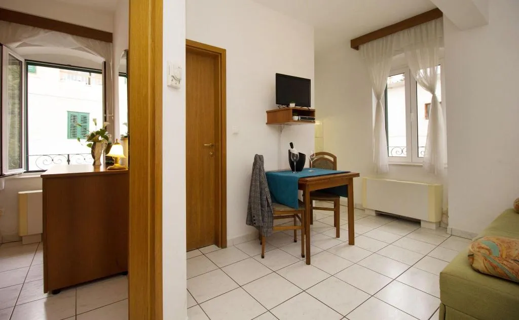 TRIPLE WITH KITCHENETTE Room, Palac, Split