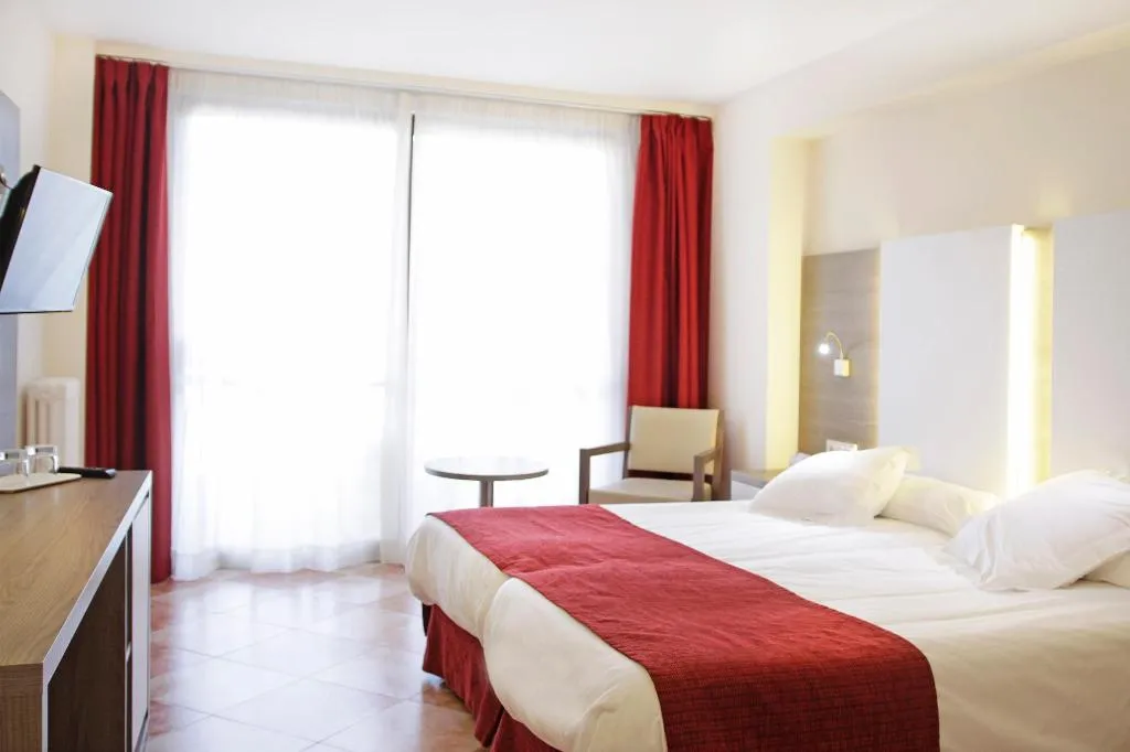 Double or Twin SUPERIOR Room, Bella Playa, Majorca