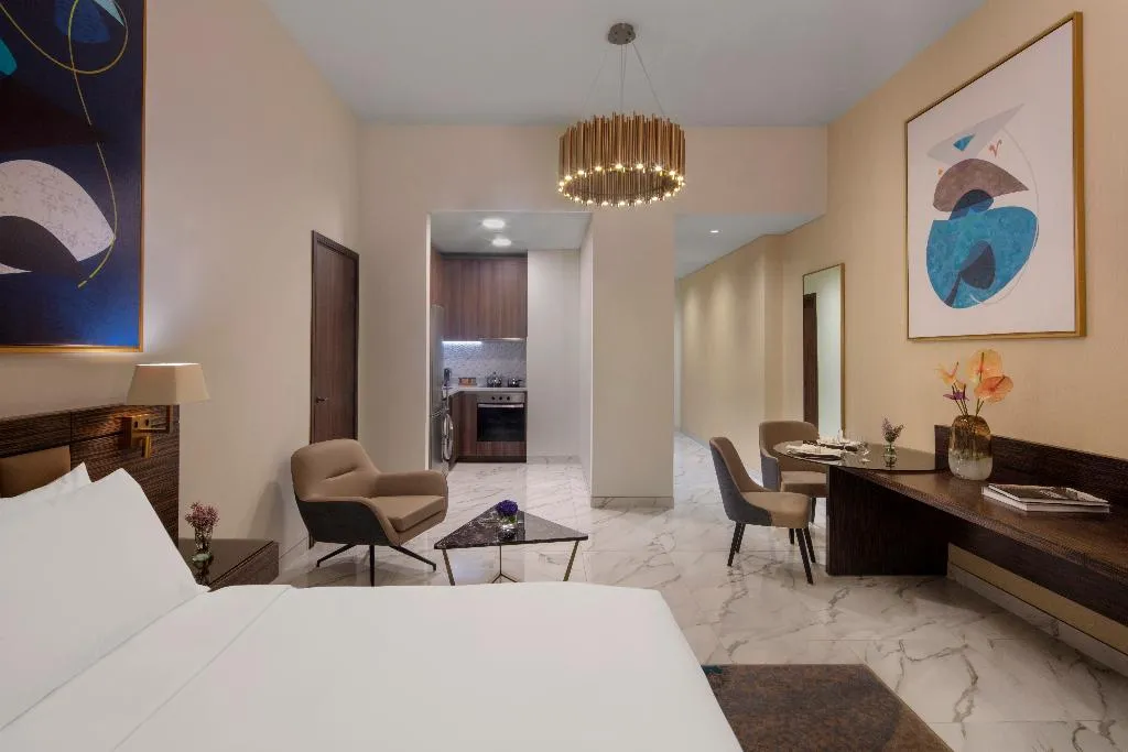 STUDIO SEA VIEW Room, Avani Plus Palm View Dubai Hotel and Suites, Dubai