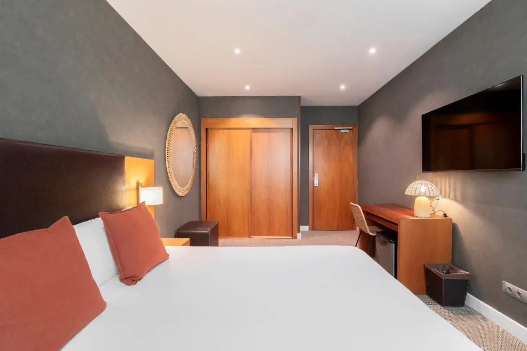 Double or Twin STANDARD Room, Hotel Sant Just, Barcelona