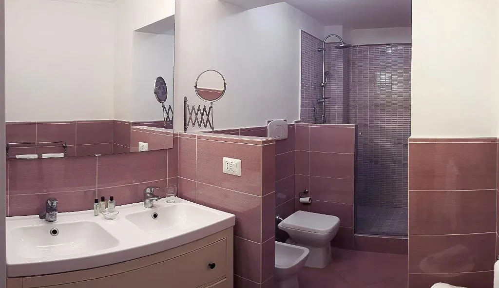 APARTMENT CAPACITY 3 Room, Residenza Echia, Naples