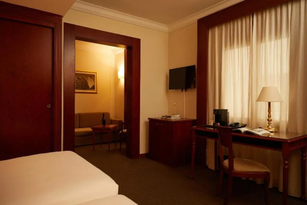 DOUBLE SINGLE USE EXECUTIVE Room, El Avenida Palace, Barcelona