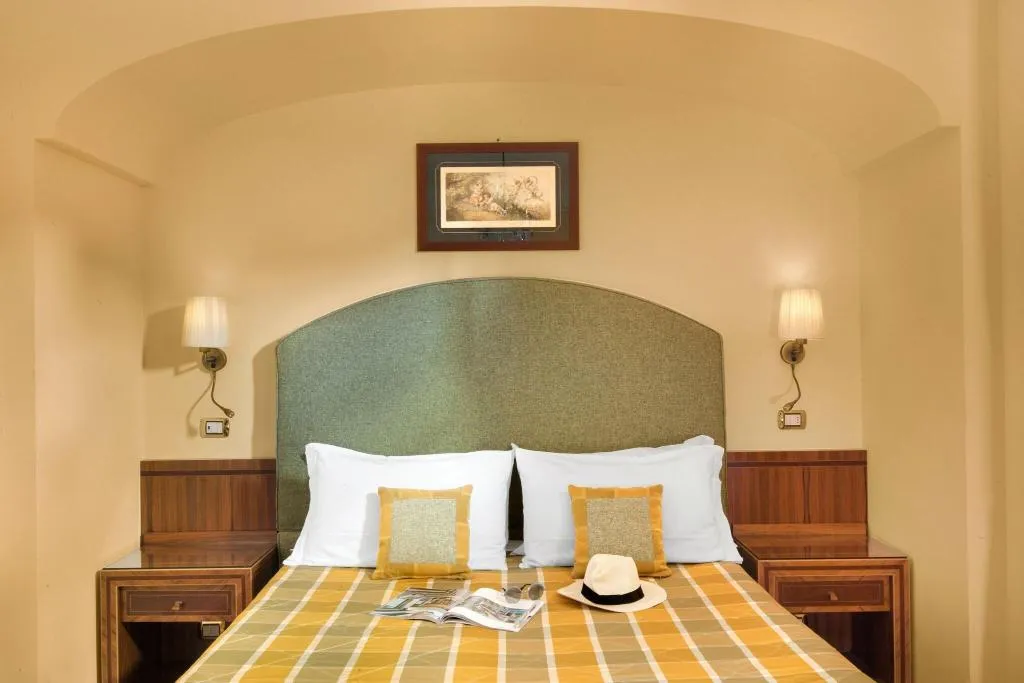 Double or Twin ECONOMY Room, Antiche Mura, Naples