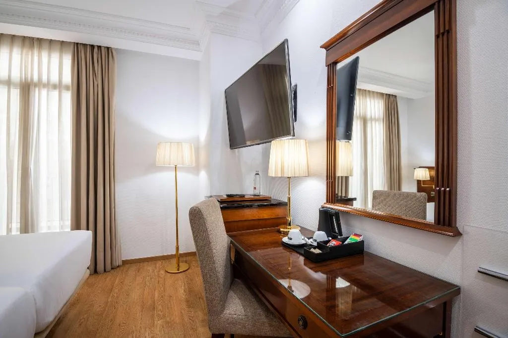 Room, Melia Plaza, Valencia