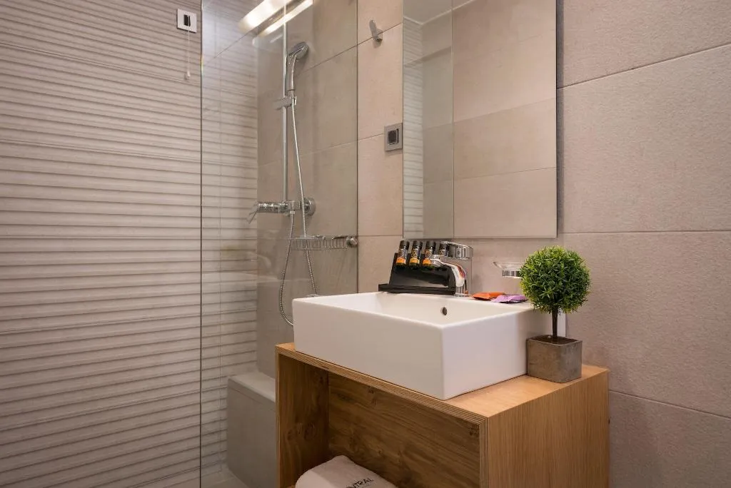 Room, Central City Hotel, Crete