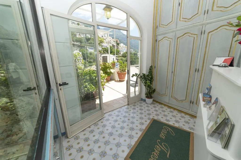 Lobby, Casa Teresa, Naples